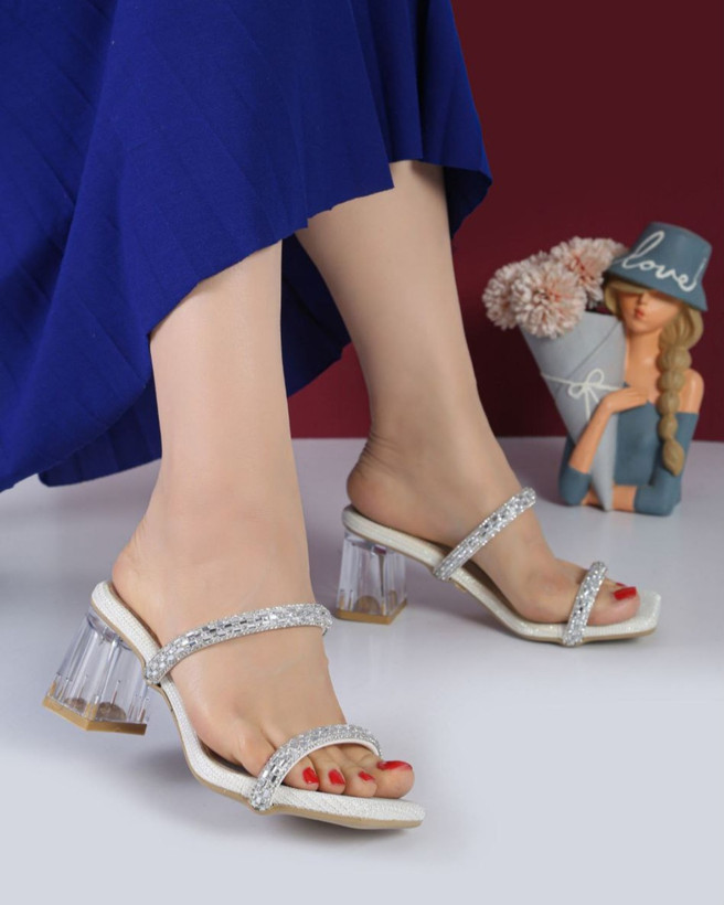 کفش مجلسی زنانه پاشنه دار لاکچری نگین ریز پاشنه طلقی مشکی و کرم